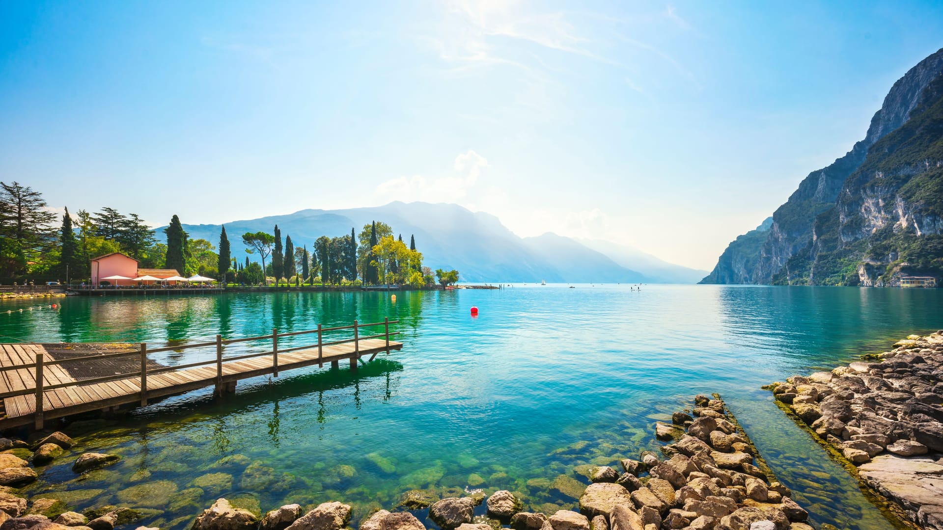 Der Gardasee nahe Verona in Italien.