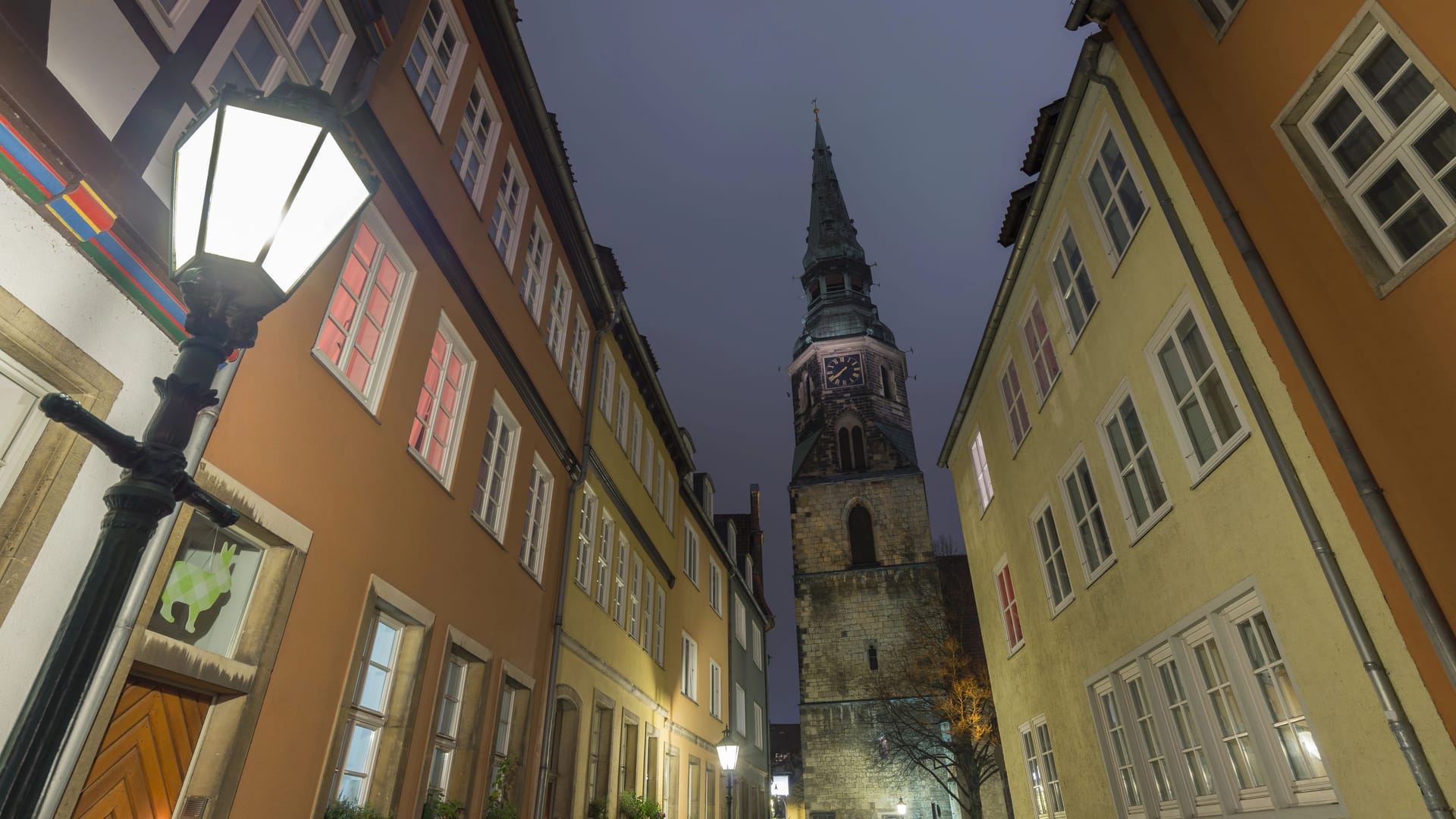 Kreuzkirche in Hannover: Im Rahmen von Führungen können Besucher in das Kellergewölbe unter der Kirche hinabsteigen.