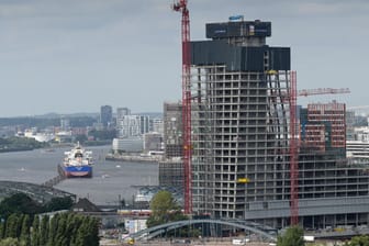 Die stillgelegte Baustelle des Elbtowers (Archivbild): Der Turm sollte Deutschlands dritthöchstes Gebäude werden.