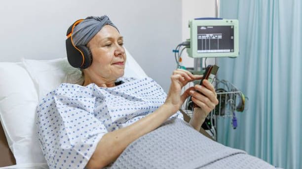 Hilfreiche Medizin: Patienten verspürten durch Musik geringere Angst und weniger Schmerzen.