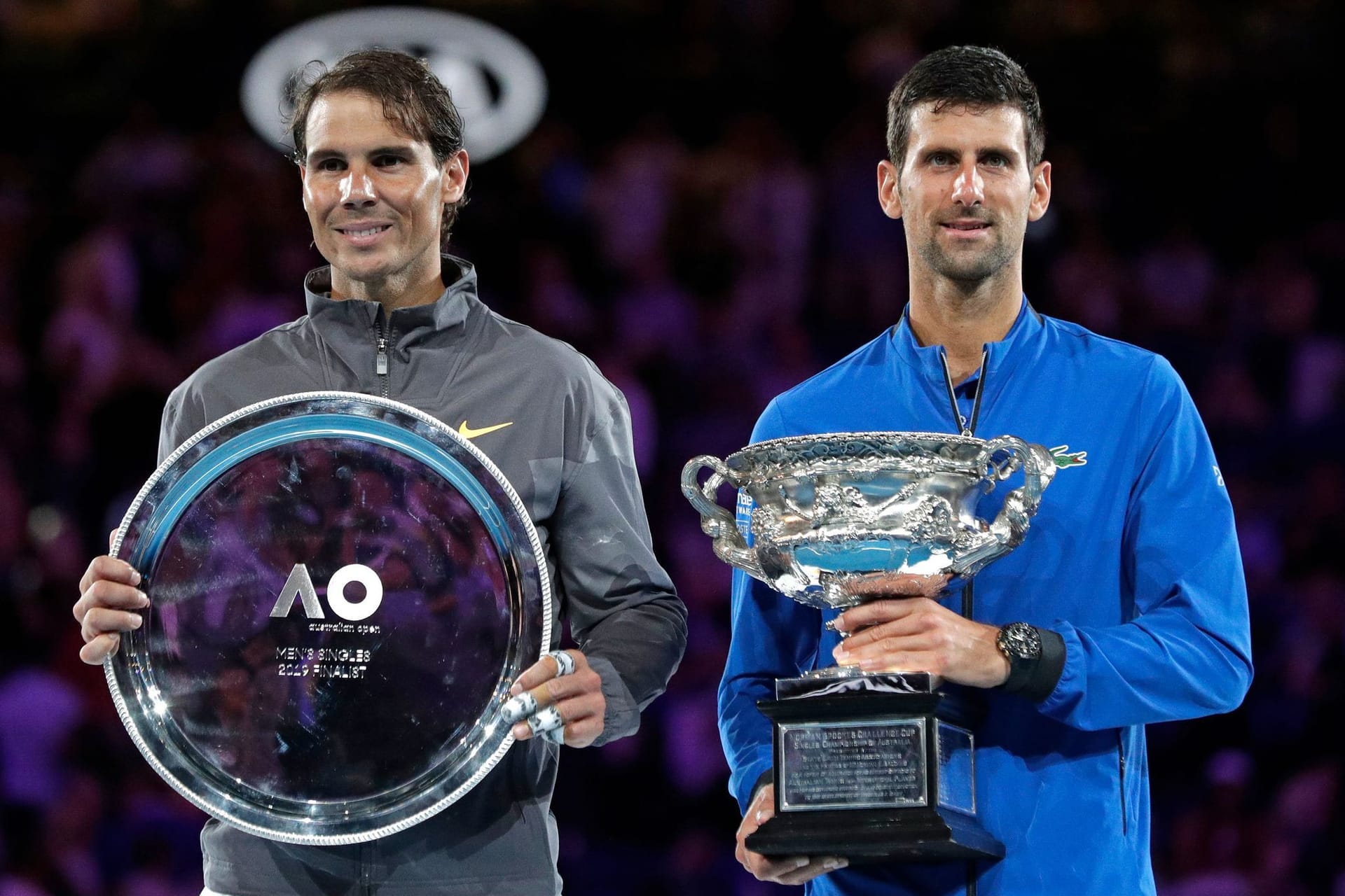 Rafael Nadal (l) und Novak Djokovic