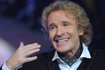 Thomas Gottschalk: Der 74 Jahre alte Moderator steht wegen alter Aussagen zur Kindererziehung in der Kritik.