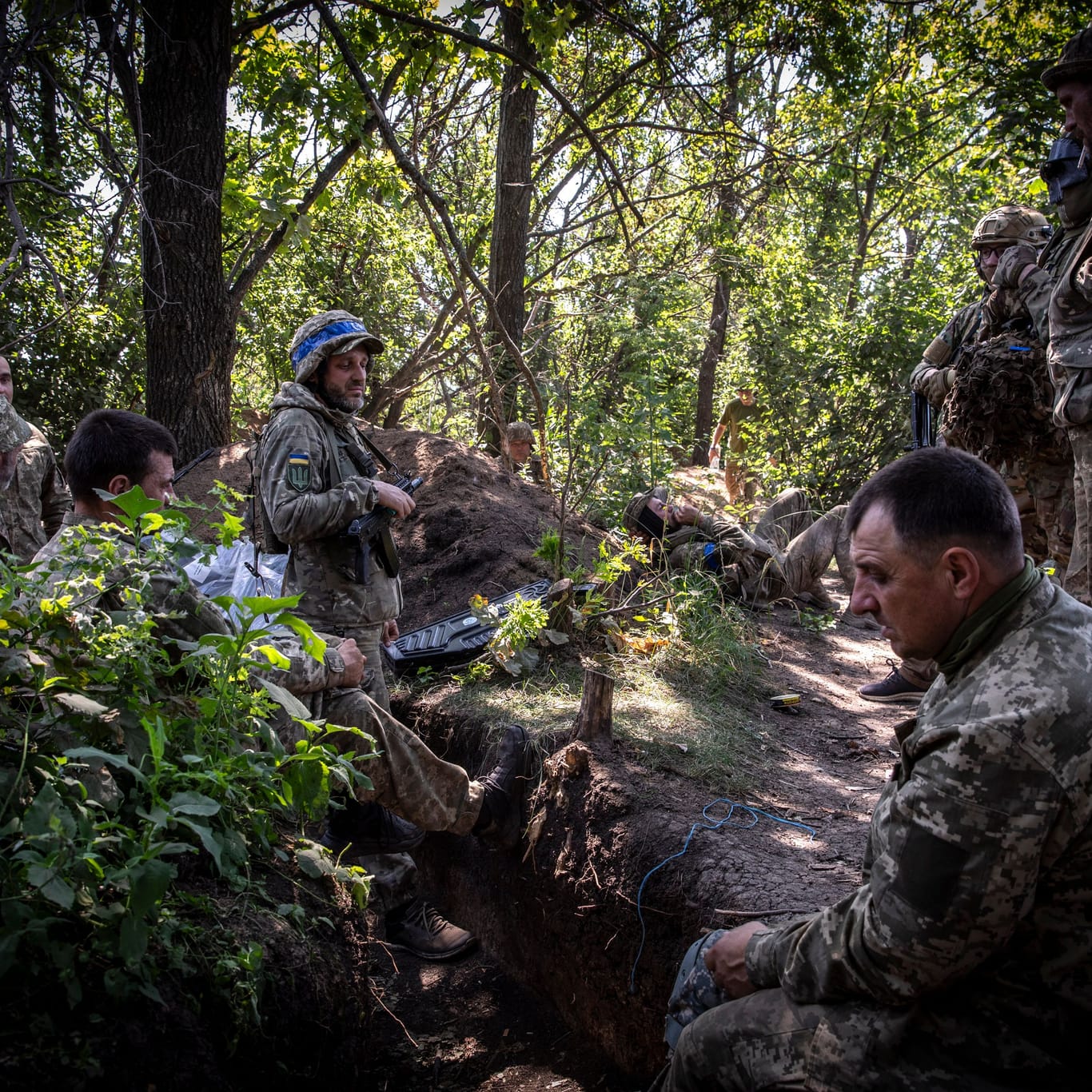 Soldaten der 36. Marinebrigade der Ukraine bei dem Ort Nowodariwka (Archivbild).