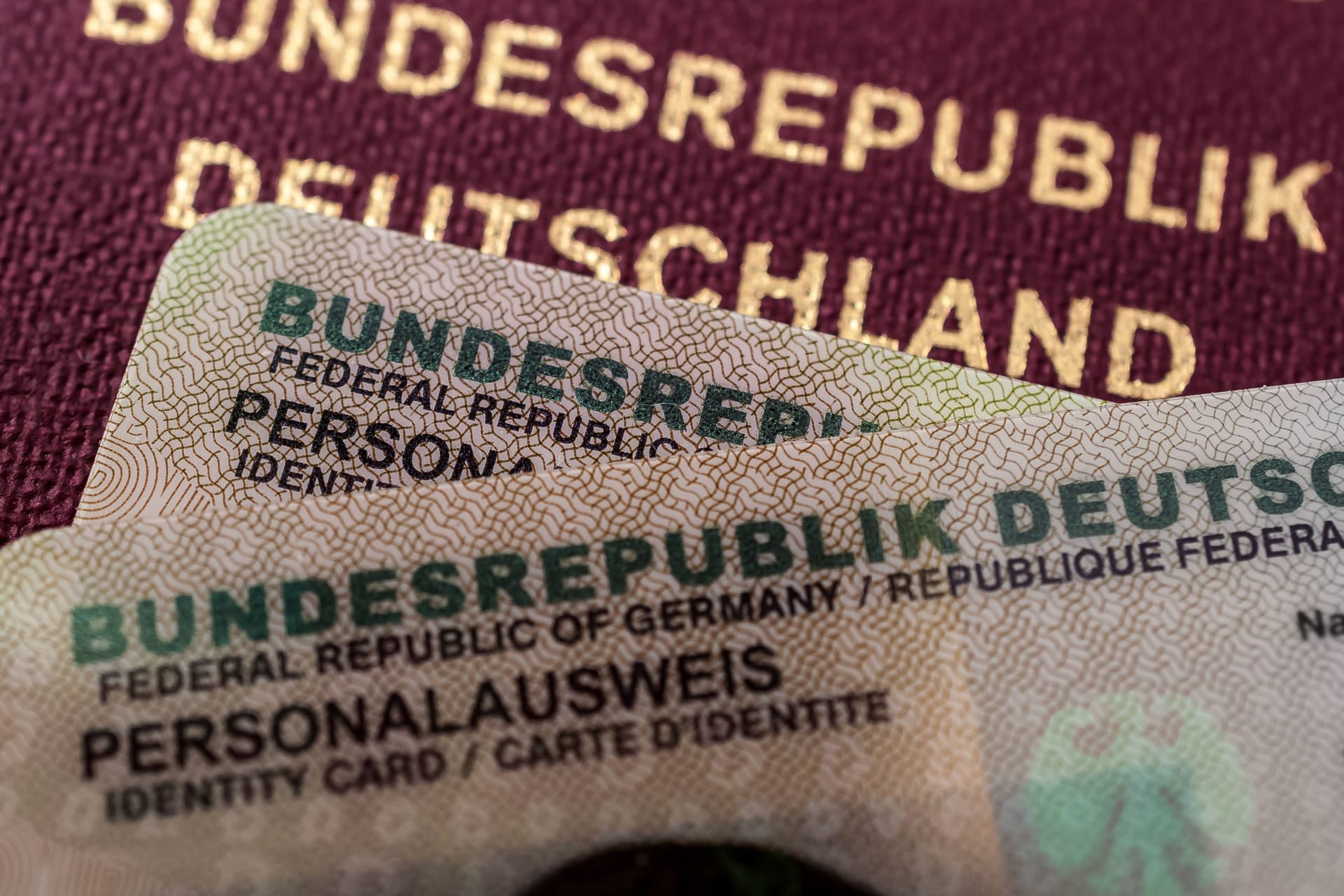 Personalausweis und Reisepass: Solche Dokumente müssen Sie in Zukunft nicht mehr beim Bürgeramt abholen.