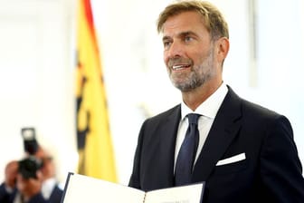 Jürgen Klopp: Der 57-Jährige wurde zusammen mit 27 weiteren Personen ausgezeichnet.