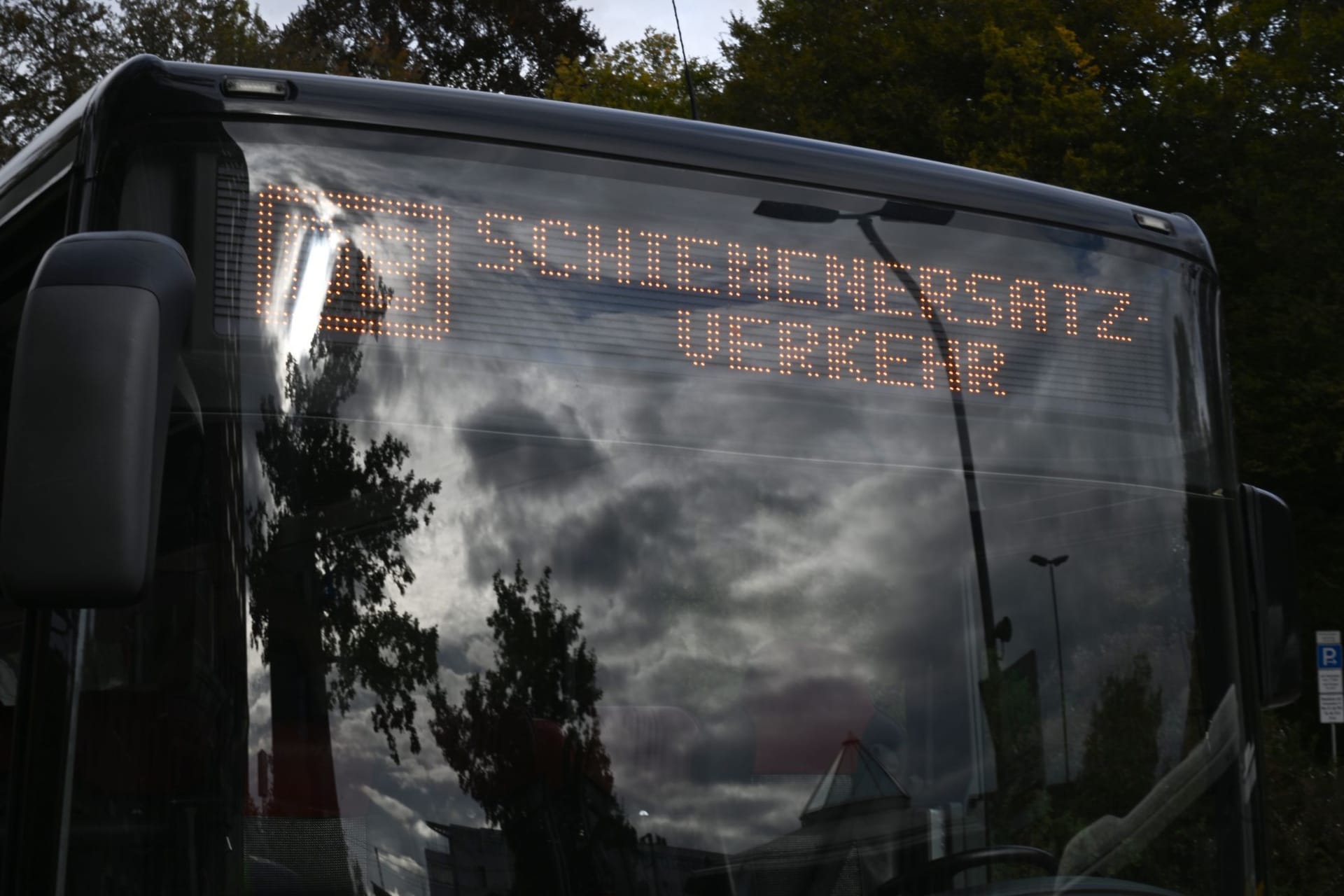 Störung im Bahnverkehr wegen Wind