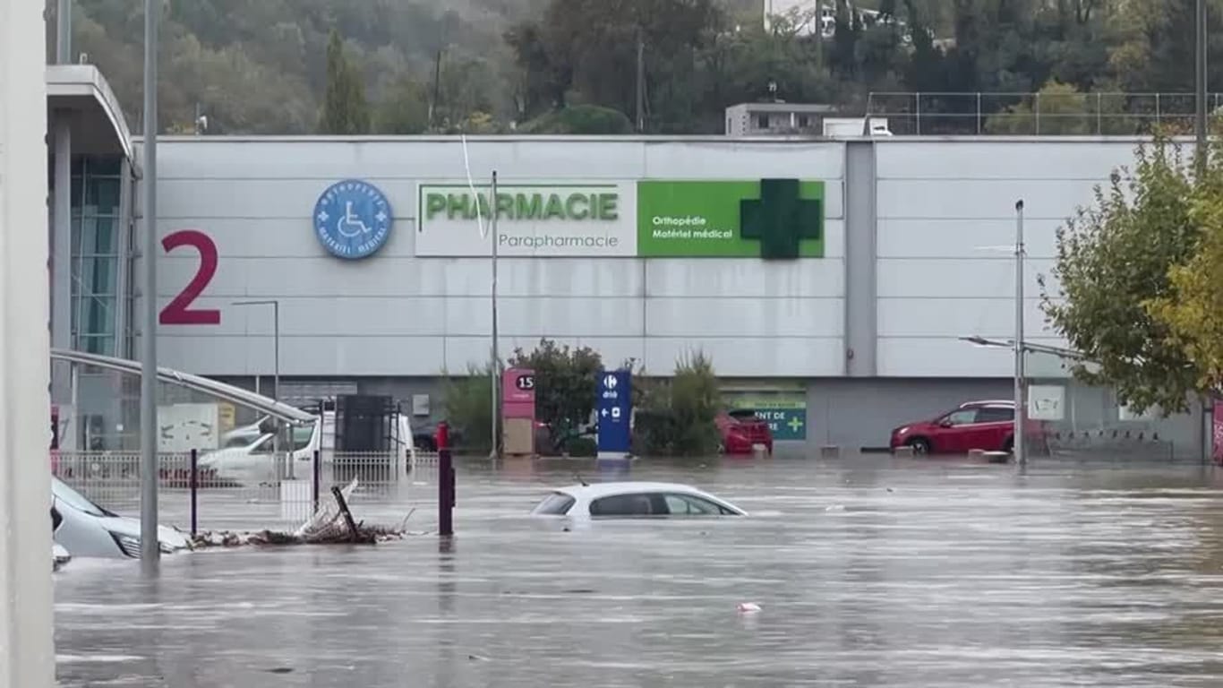 FRANKREICH-UEBERSCHWEMMUNGEN/