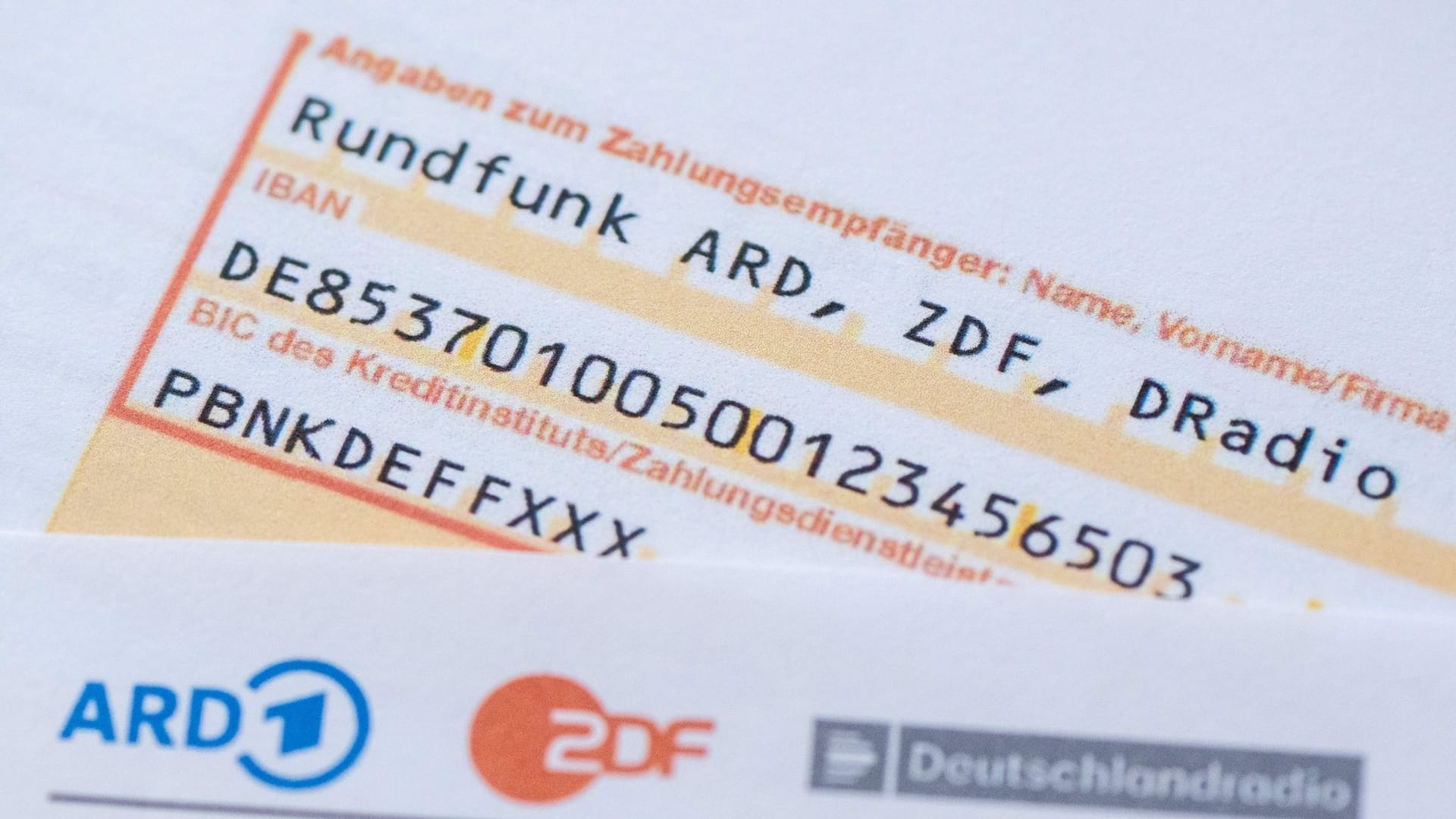 Regierungschefs beraten über Migration und Rundfunkbeitrag