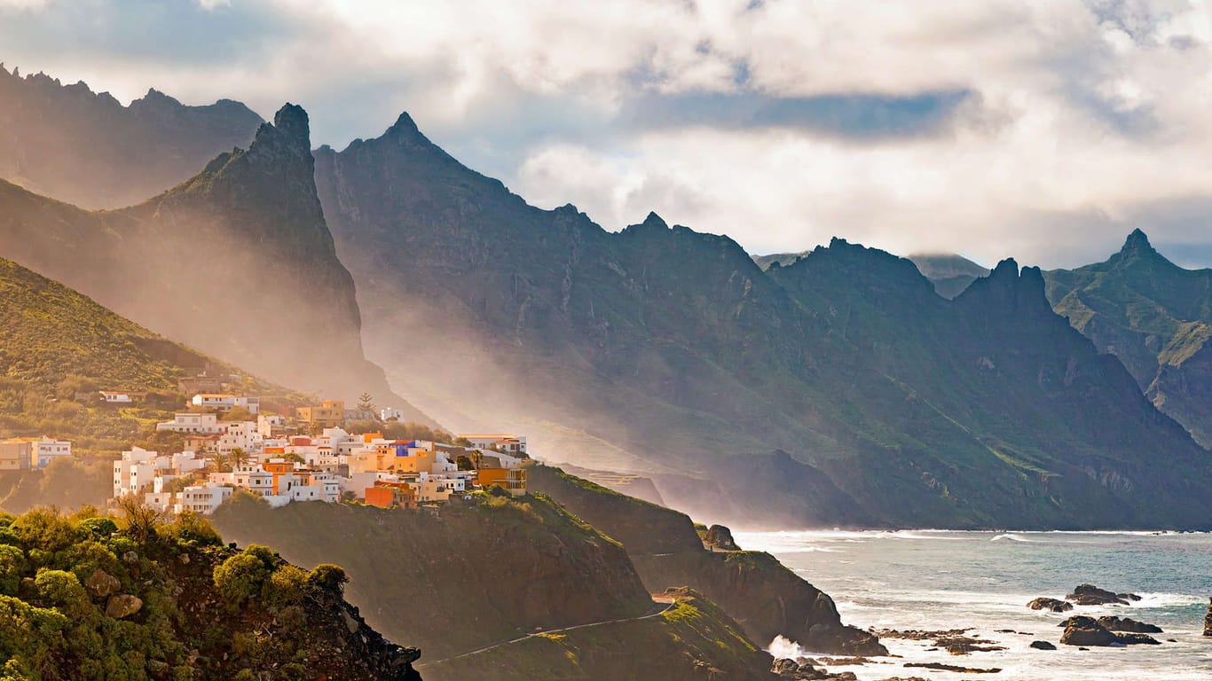 Auf der siebentägigen Reise erkunden Sie die vielfältigen Landschaften der Kanaren und Madeira auf diversen Landausflügen.