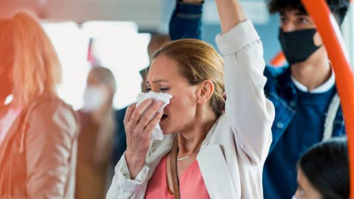 Erkältungen: So lange überleben Rhinoviren – was vor ihnen schützt