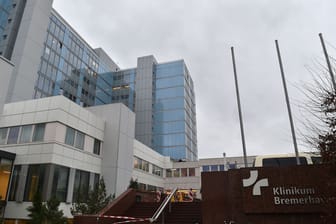 Klinikum Bremerhaven (Archivfoto): Zeitweise war eine Station des Krankenhauses für Neuaufnahmen gesperrt.