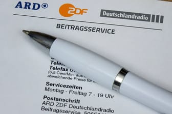 Ein Brief von ARD, ZDF und Deutschlandradio (Symbolbild): Hamburg wirbt für einen höheren Rundfunkbeitrag.