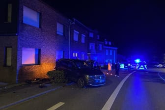 Ein 19-Jähriger aus Herzogenrath hat am frühen Samstagmorgen einen Unfall verursacht.