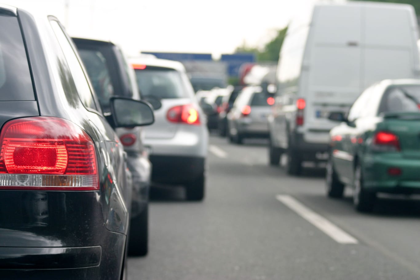 Stau: Die Herbstferien bedeuten vollere Straßen.