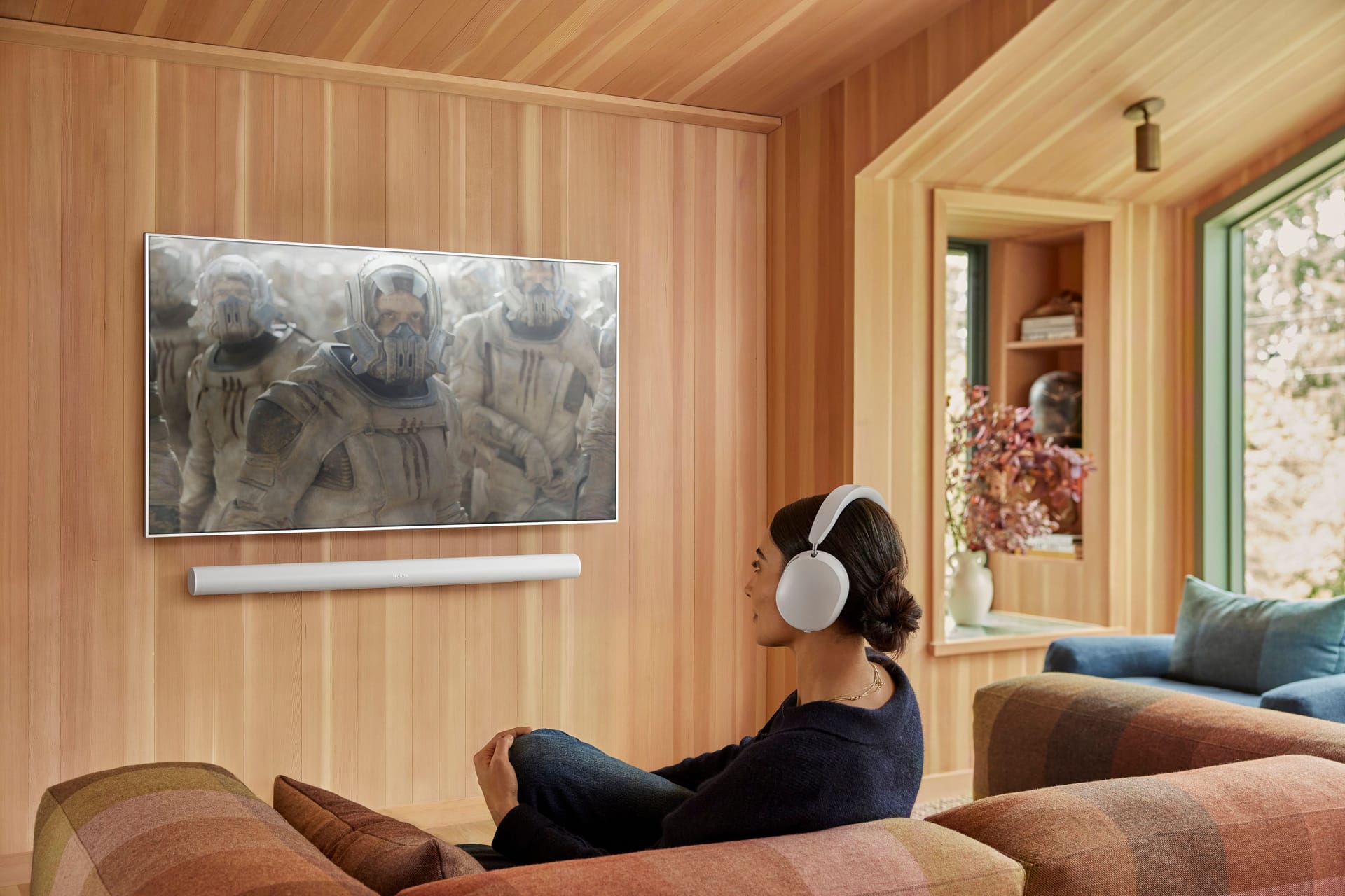 Soundbar und Kopfhörer: Sonos ist für seine hochwertigen Lautsprechersysteme bekannt.