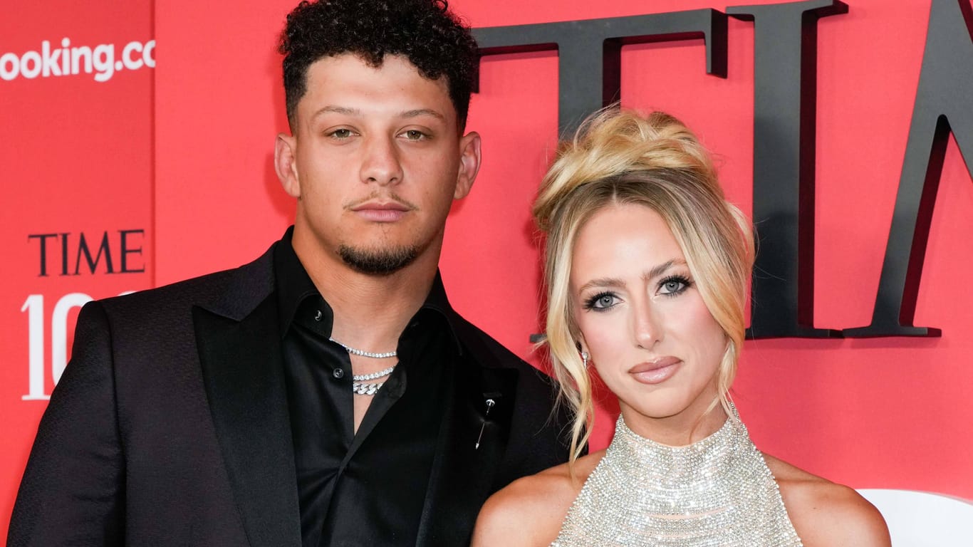 Patrick Mahomes (l.) und seine Frau Brittany: Letztere likte ein Post von Trump.