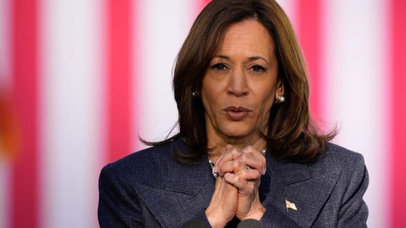 Kamala Harris während einer Wahlkampfveranstaltung im Washington Crossing Historic Park.