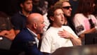 Mark Zuckerberg bei einer Kampfsport-Veranstaltung ins Las Vegas: Der Meta-Chef hat nun einen einmaligen Porsche.