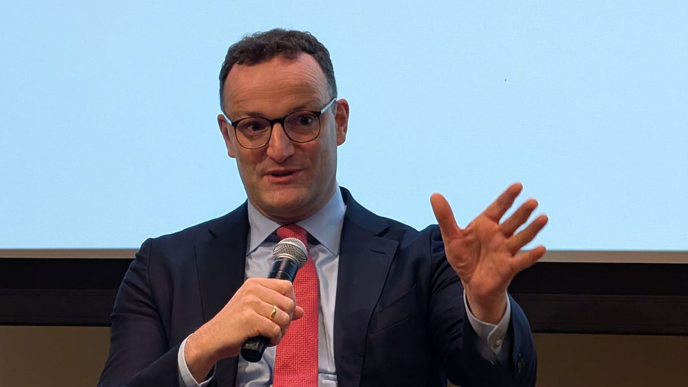 Jens Spahn auf dem "AI Connect" in Berlin: Der stellvertretende CDU-Vorsitzende spricht sich für mehr Förderung im Bereich Künstlicher Intelligenz aus.