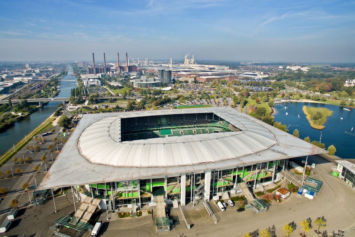 Die Volkswagen Arena in Wolfsburg