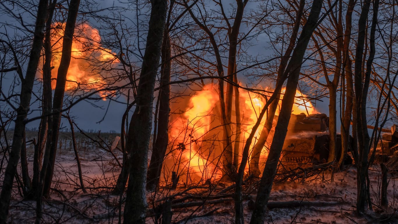 CHRISTMAS-SEASON/UKRAINE-FRONTLINE