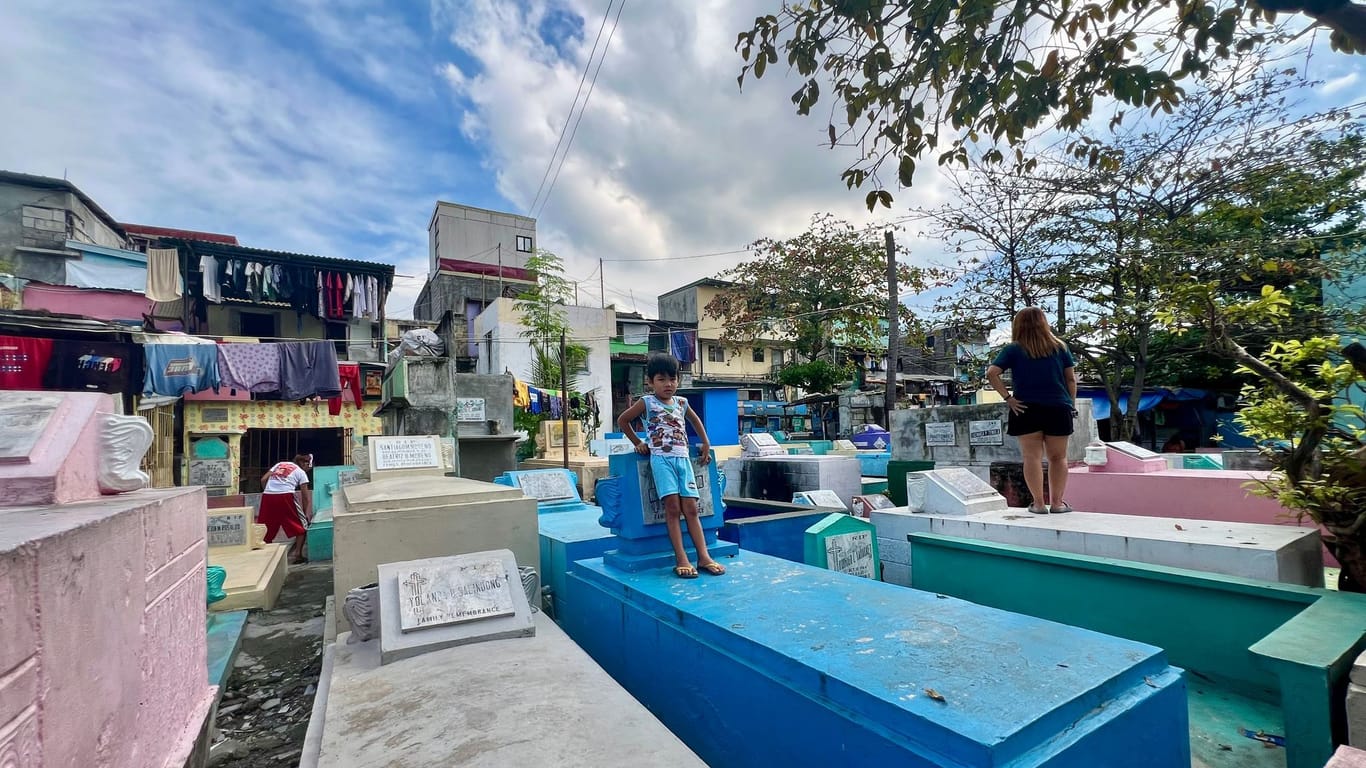 Manila North Cemetery - Der Friedhof-Slum von Manila