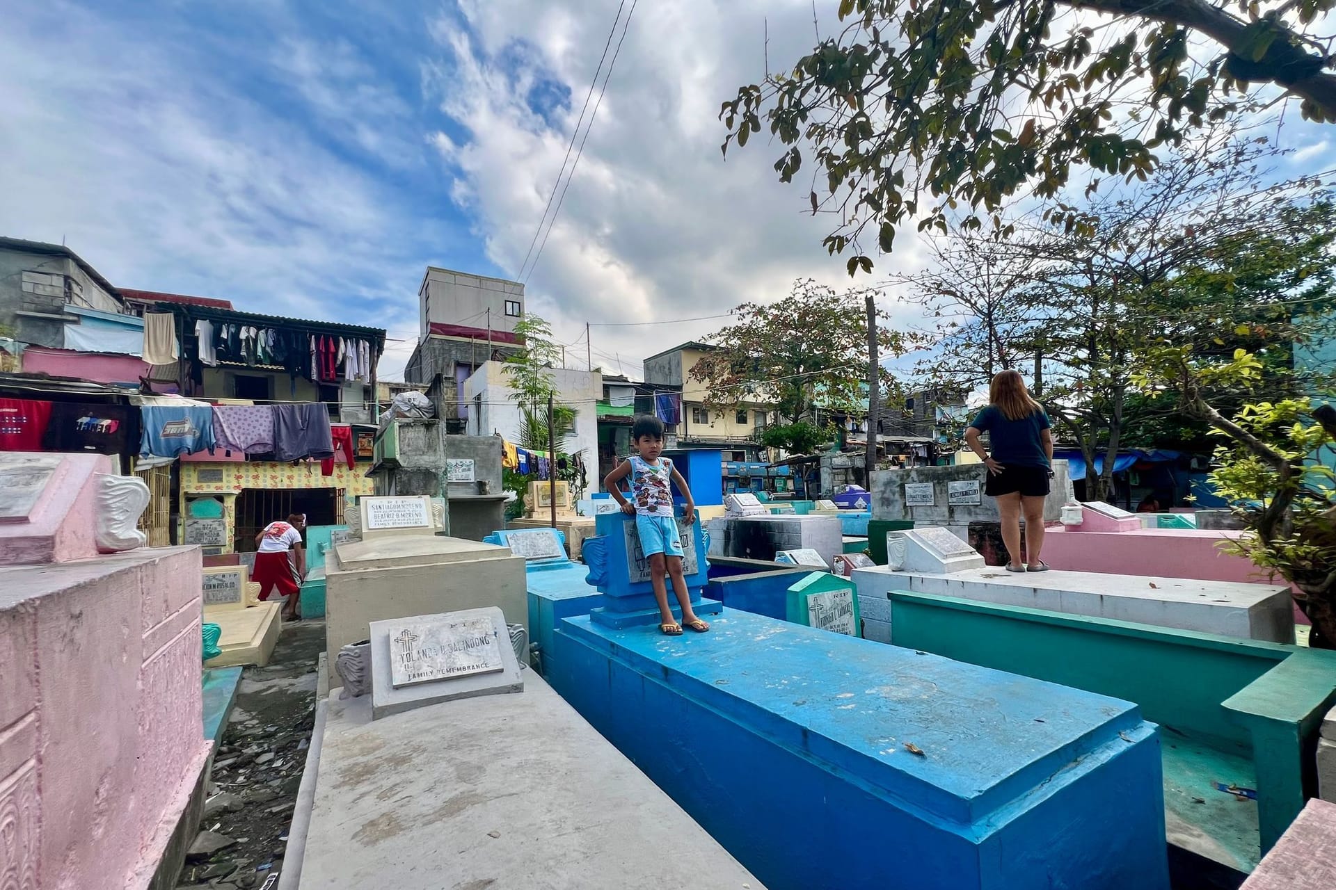 Manila North Cemetery - Der Friedhof-Slum von Manila