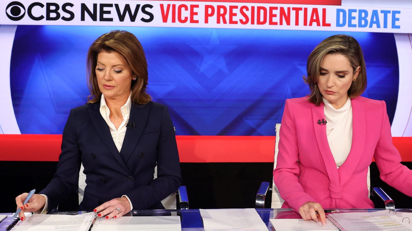 Die CBS-Moderatorinnen Norah O'Donnell und Margaret Brennan (r.) führten durch die Debatte.