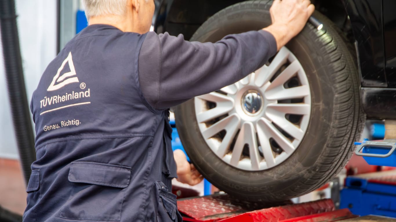 Regelmäßiger Pflichttermin: Auf die HU sollte ihr Fahrzeug gut vorbereitet sein.