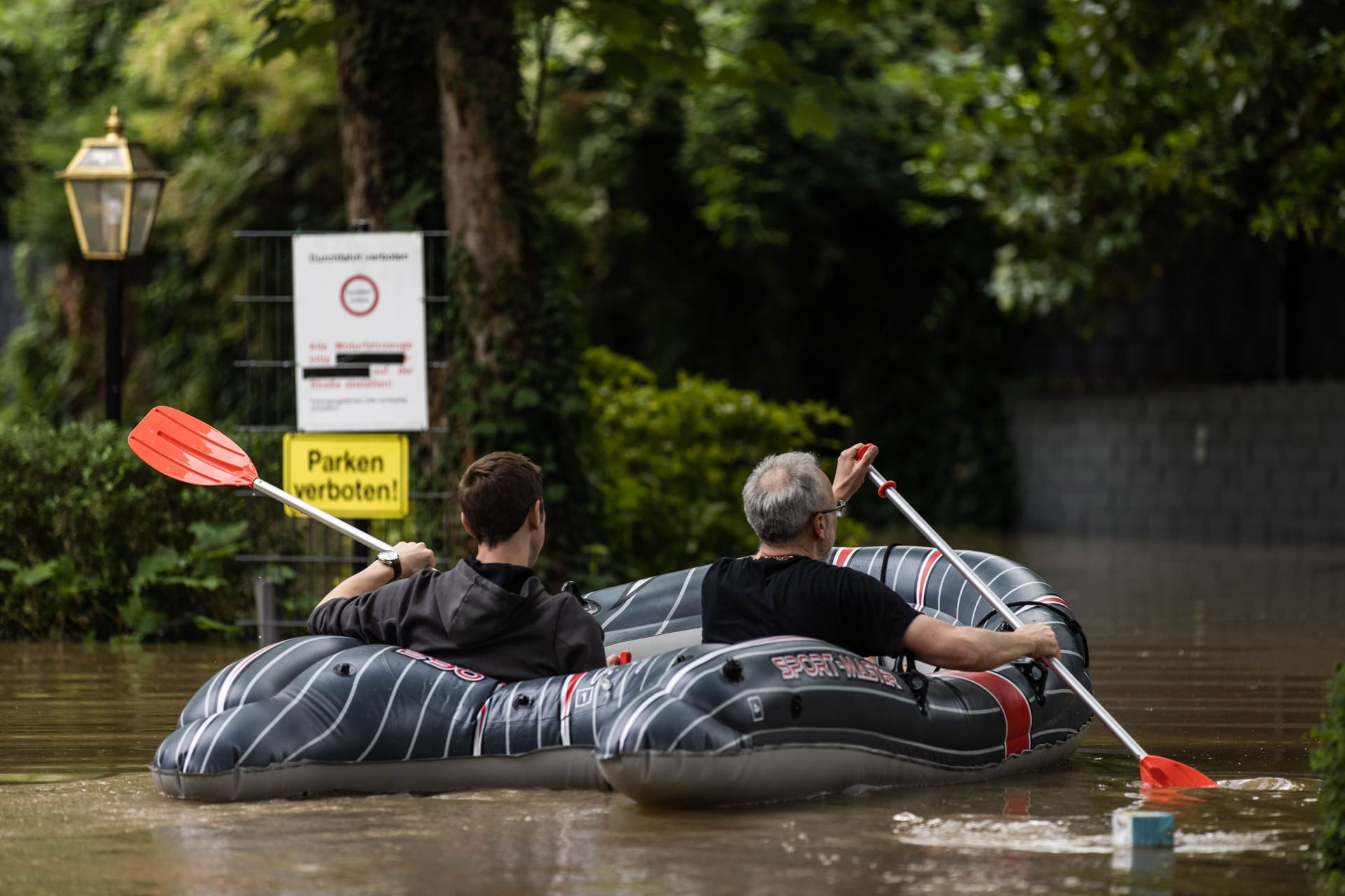 Düsseldorf - Hochwasser - Überschwemmungen in der Ostparksiedlung