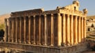 Ruinen bei Baalbeck: Den Tempel bauten einst die Römer.