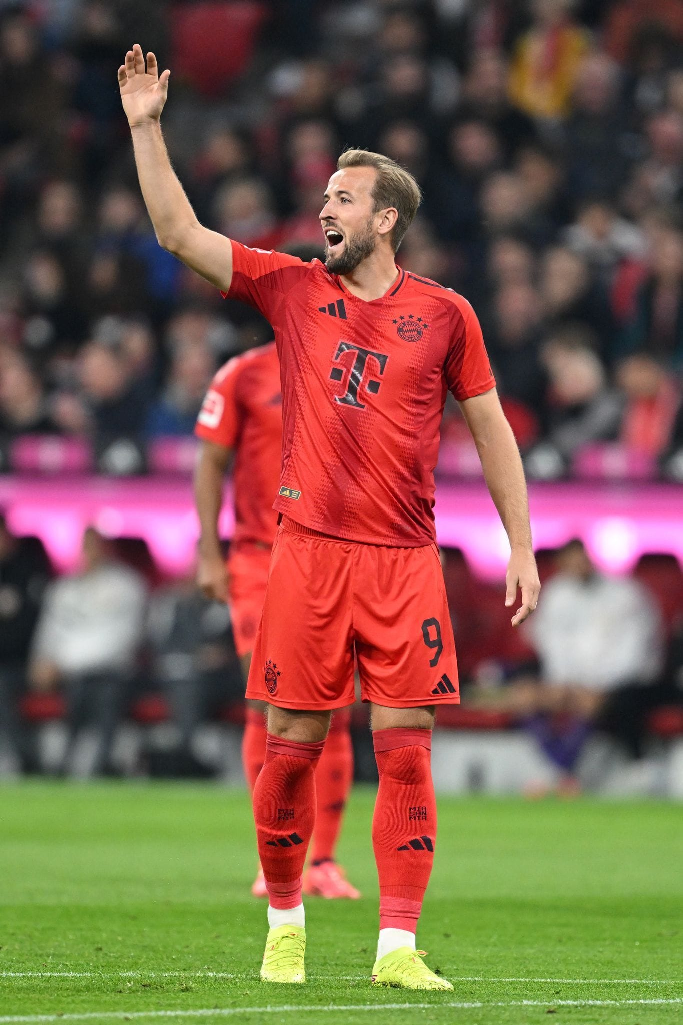 Harry Kane: Rutschte vorm leeren Tor knapp am Ball vorbei (51.). Beendete seine Torkrise (nach vier torlosen Pflichtspielen) dann aber mit einem Hattrick. Erst traf er per Gewaltschuss aus knapp 25 Metern (56.). Nach seiner vergebenen Riesenchance erzielte er noch in der gleichen Minute das 2:0 (60.). Und staubte dann zum 3:0 ab. Vergab sogar noch einige weitere Chancen (9., 20., 30., 33., 68.). Note 1