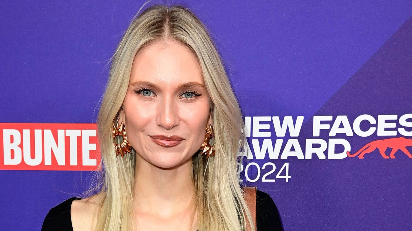 Carolin Niemczyk bei den Bunte New Faces Awards 2024: Die Sängerin war Jurorin der 15. DSDS-Staffel.