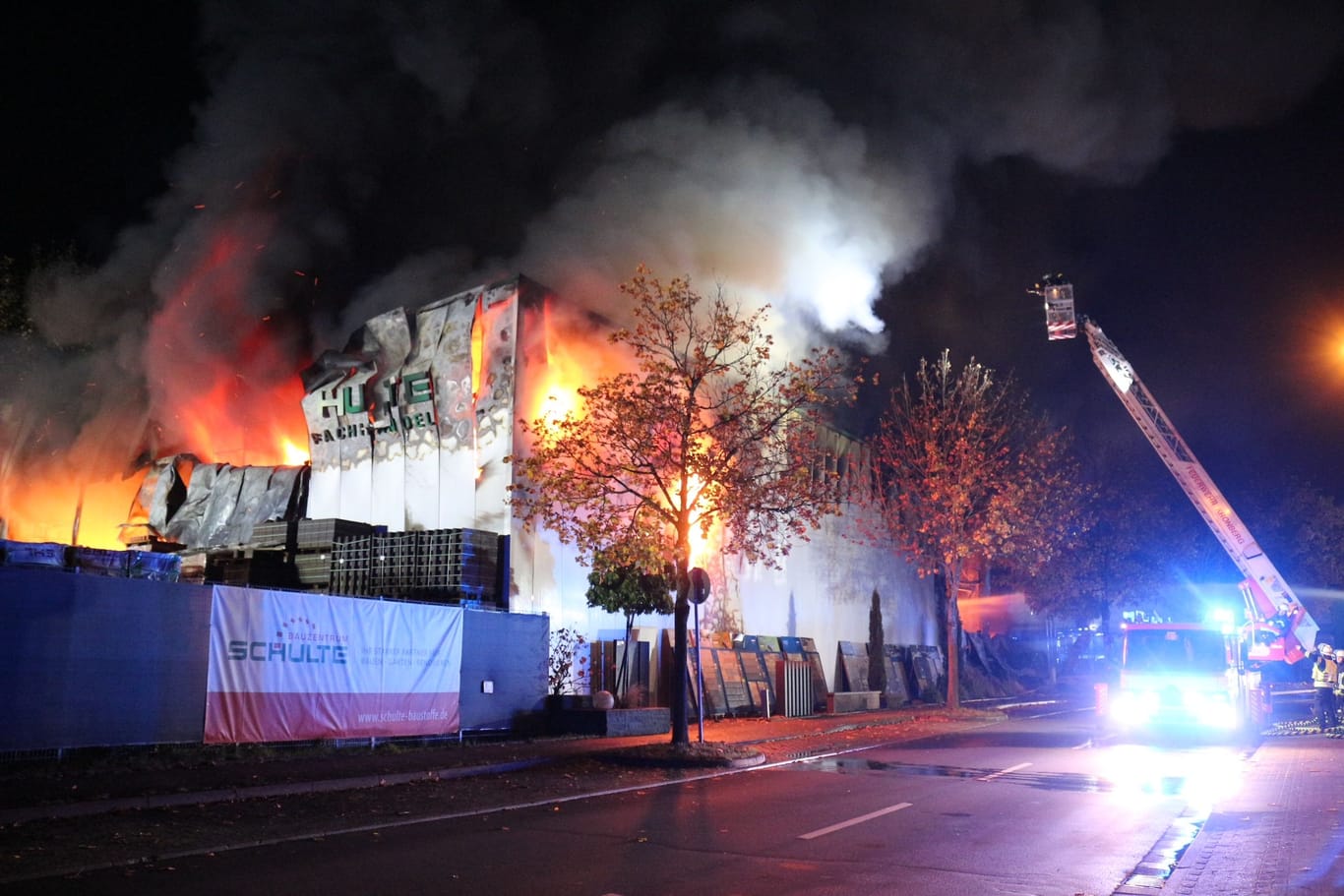 Feuerwehreinsatz in Kronberg im Taunus in der Nacht zu Dienstag.