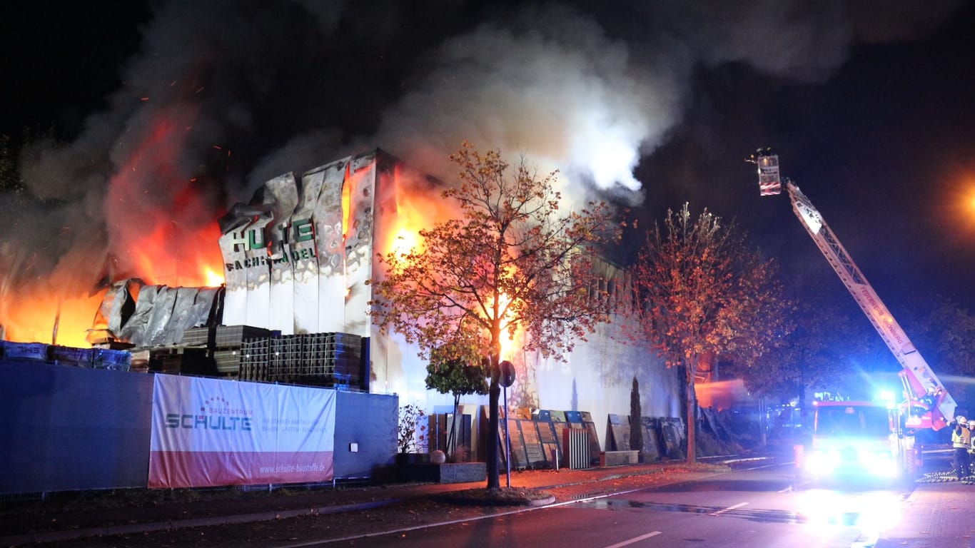 Feuerwehreinsatz in Kronberg im Taunus in der Nacht zu Dienstag.