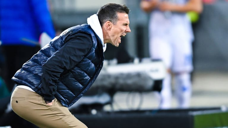 2. Bundesliga: Regensburg gegen Karlsruhe