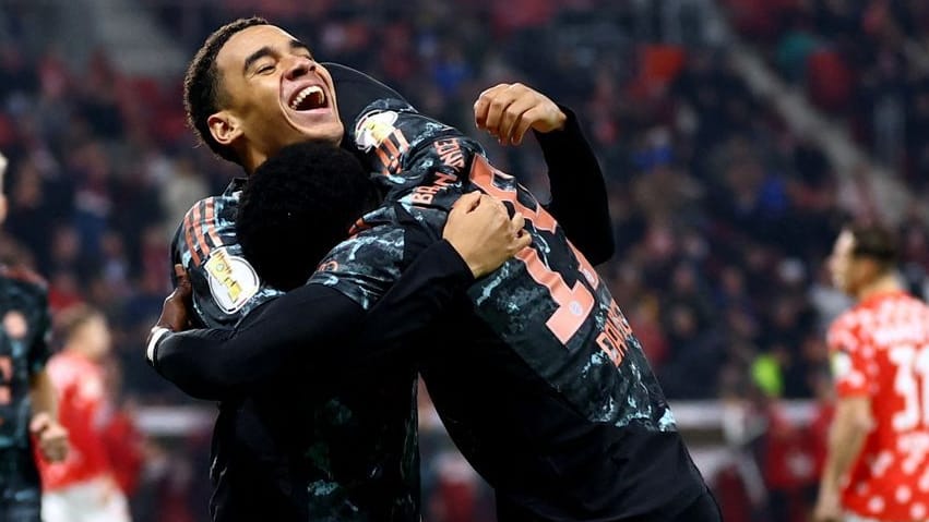 Jamal Musiala: Im Pokal gegen Mainz erzielte der Bayern-Star den ersten Hattrick seiner Karriere.