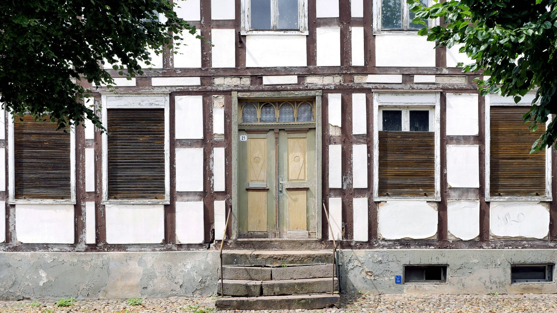 Altes, sanierungsbedürftiges Fachwerkhaus. (Symbolfoto)