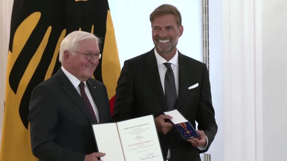 BUNDESVERDIENSTORDEN-KLOPP/