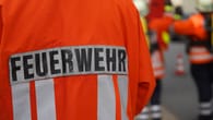 Düsseldorf: Schwerverletzter bei Zimmerbrand - Feuerwehr im Dauereinsatz