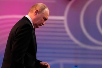 Wladimir Putin: Russland bereitet sich auf einen Konflikt mit der Nato vor, sagt Militäranalyst Franz-Stefan Gady.