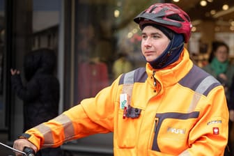 Niclas Matthei: Hier zu sehen bei einem Werbefilm-Dreh für das Modehaus Zinser in der Tübinger Innenstadt.