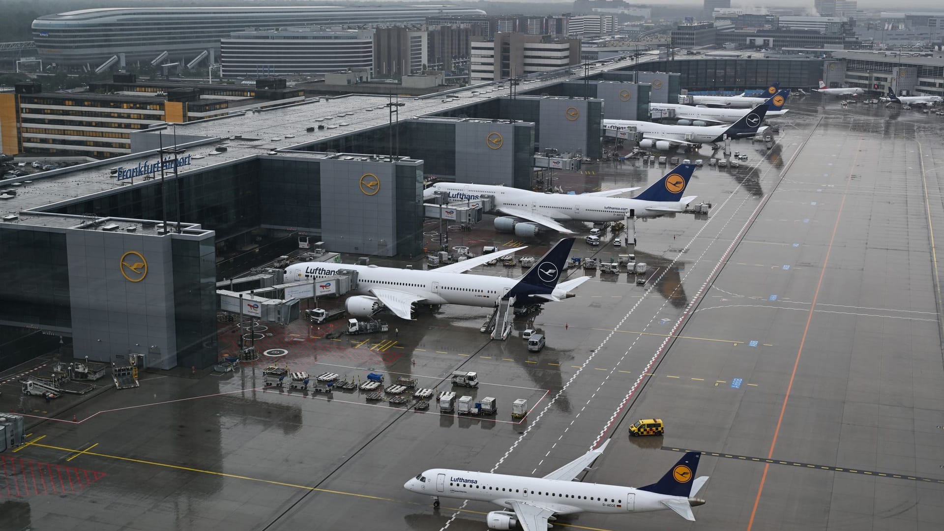 Lufthansa am Flughafen Frankfurt am Main