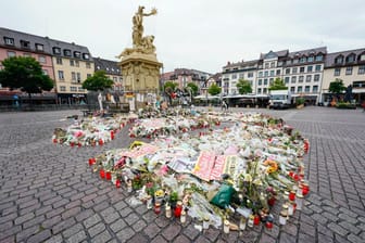 Trauerfeier nach tödlicher Messerattacke