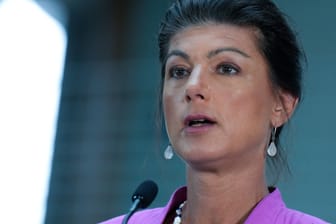 Sarah Wagenknecht bei einer Pressekonferenz des Bündnis Sahra Wagenknecht in Berlin.