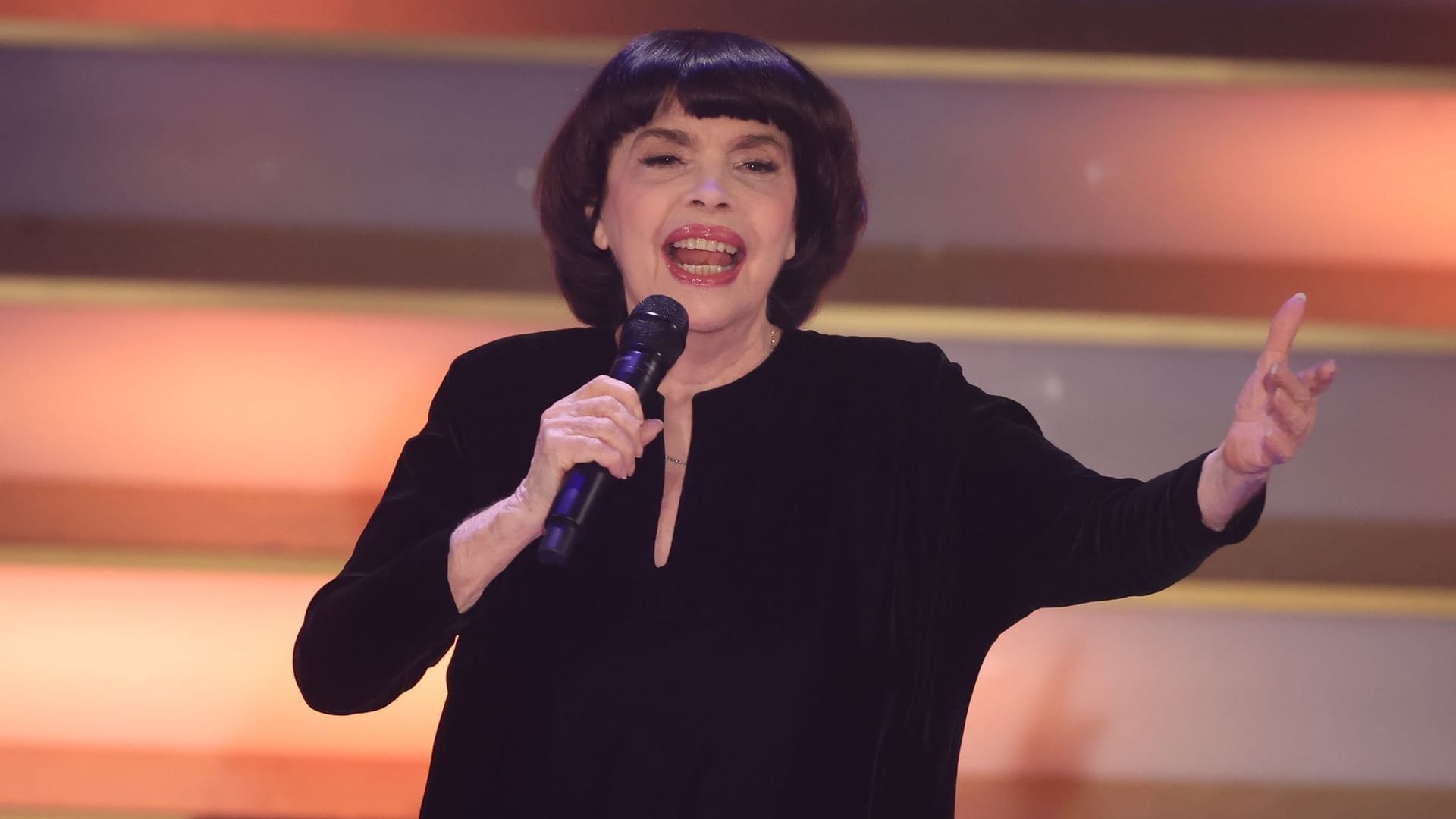 Mireille Mathieu startet letzte große Tour in Deutschland