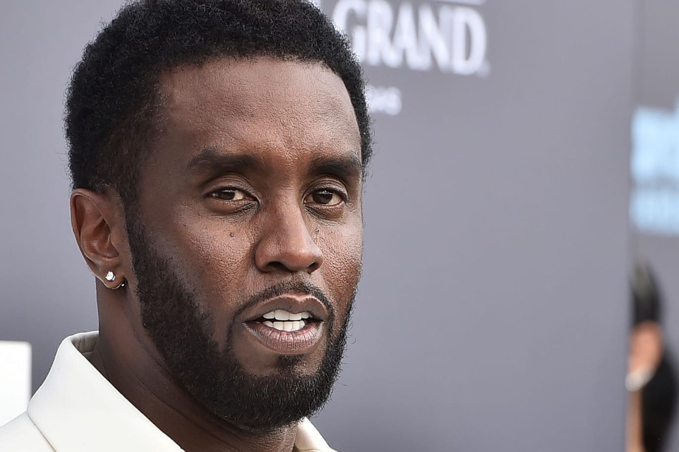 Sean "Diddy" Combs: Er sitzt nach zahlreichen Anklagen wegen Sexualverbrechen in Untersuchungshaft.