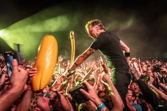 Sänger Tim McIlrath (Archivbild): Mit seiner Band Rise Against spielt er im kommenden Juni bei Rock im Park in Nürnberg.