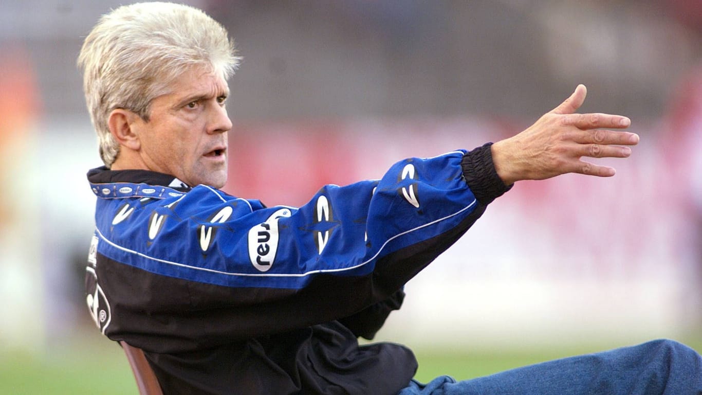 Werner Lorant beim Sieg gegen Hertha BSC im Jahr 1998: Der inzwischen 75-Jährige führte die "Löwen" einst aus der Bayernliga bis fast in die Champions League.