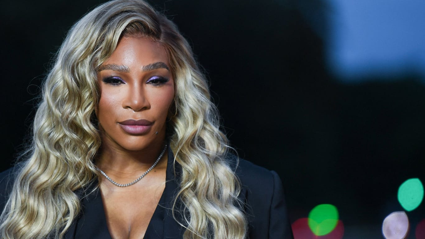 Serena Williams: Sie hatte eine Zyste am Hals.